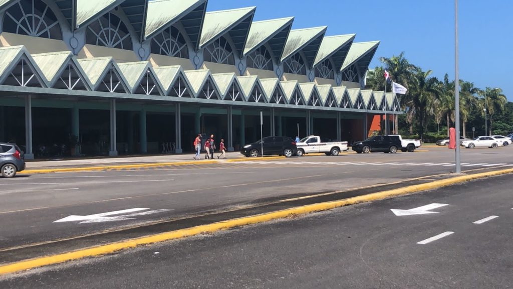 rent-car-samana-el-catey